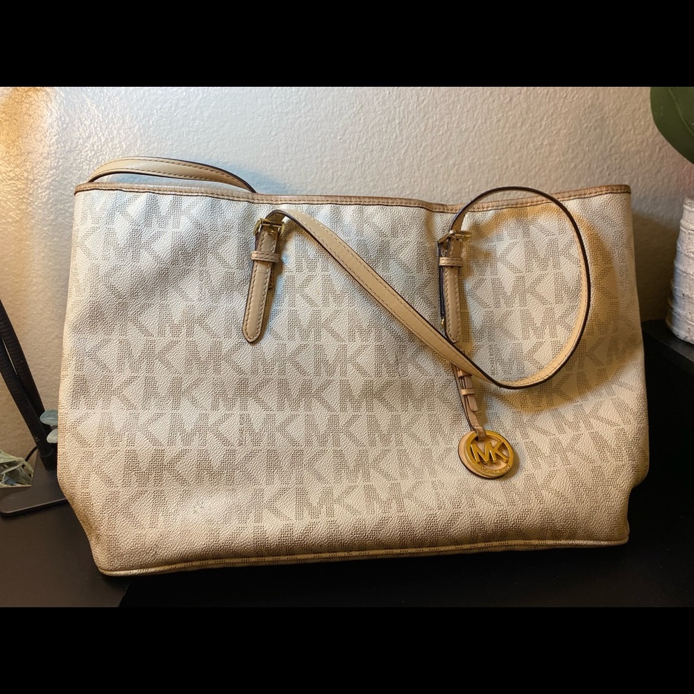 Michael Kors purse beige color